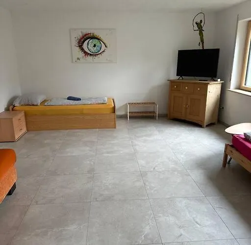 Schurwaldwohnung アパート Adelberg